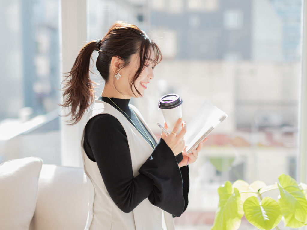 毎月ゼロから集客する働き方を卒業したい人へ。頑張らなくても申し込みが続くビジネスの「全体設計図」