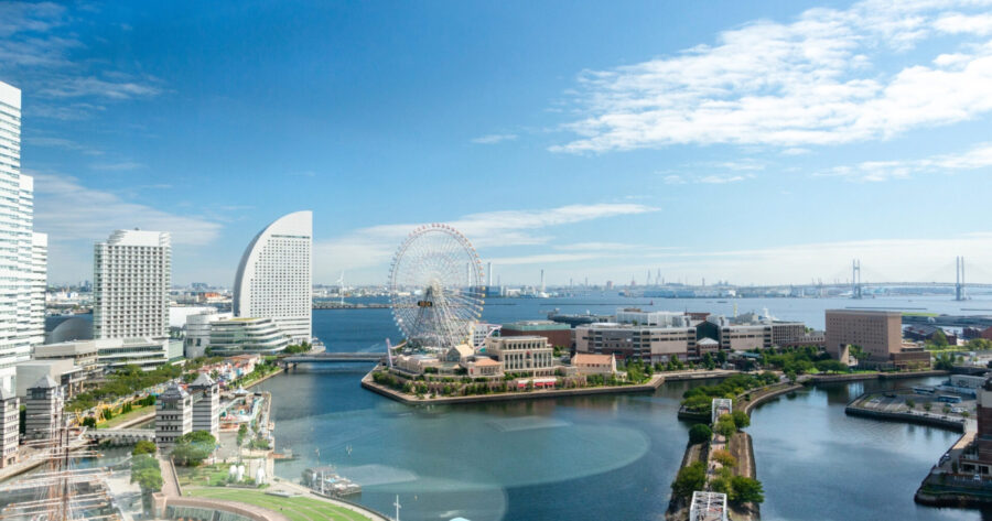 横浜でホームページ制作を依頼するなら？失敗しない選び方と費用相場【マーケ出身のデザイナーが解説】